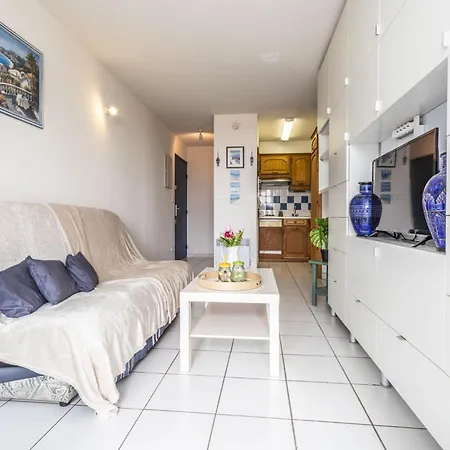 La Palme D'or-20 By Interhome *